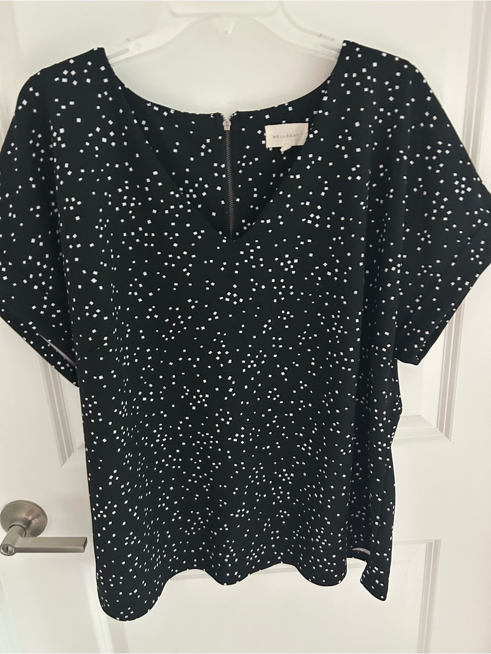 MELLODAY Black V-Neck Short Sleeve Dot Print Blouse
